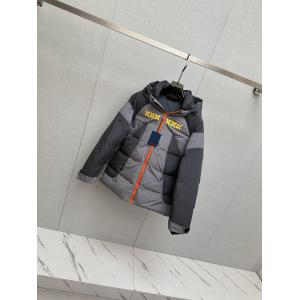 ブランド コピー 品    ダウンジャケットルイ ヴィトン絶対おさえるべきカラーと最新 限定入荷 今年らしい着こなし..