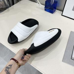 今季は色を使った注目新品 新品登場 きれいめ上品に    サンダルスーパー コピー ブランド 通販BALMAIN..