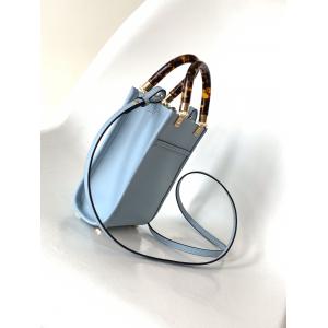 海外限定 最新ランキングTOP 大絶賛の履き心地!バッグブランド 品 コピーフェンディ..