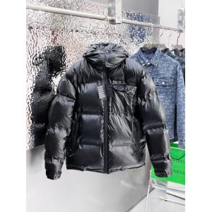     ダウンジャケットプラダスーパー コピー ブランド 通販強くおすすめしたい 日本未入荷 今年を楽しみましょう.