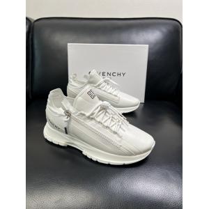 ブランド スーパー コピー 店舗スニーカーGIVENCHY手...