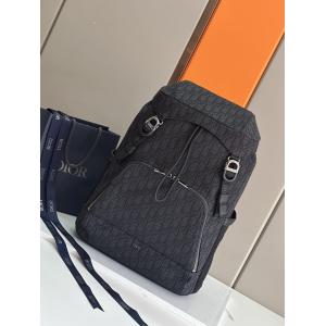ディオールセレブ愛用 ユニセックスで定番の 話題の新作到着バッグブランド コピー 激安..