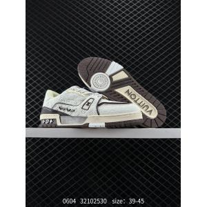     スニーカーLOUIS VUITTON偽物 ブランド ショップ注目の一品 完売間近 今季爆発的な人気..