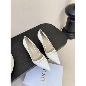 激安 通販 専門店DIOR上品な彩りに夢中 デザイン性と機能性を備えている トレンド2026    パンプス.