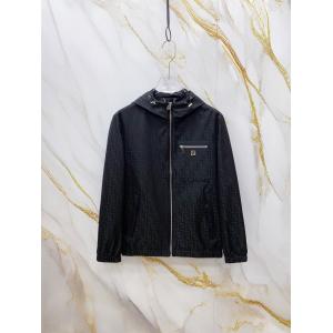 人気商品新色登場！ 保温力に優れた 快適な着心地ジャケットブランド コピー 販売 店フェンディ..