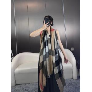 マフラースーパー コピーBURBERRY今年もトレンド 気軽に着れる 新作がおすすめ..