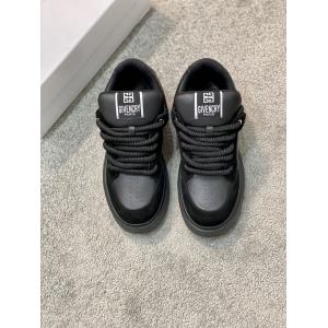 スニーカー偽物 ブランド超人気でめちゃかわいい 人気セール 完売必須GIVENCHY..