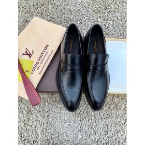 新着品 大人気限定カラー 今年のトレンドのシルエット    ビジネスシューズブランド コピー 通販ルイ ヴィトン.