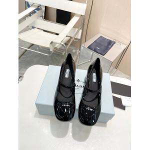 ブーツプラダコピー 品 ブランド春夏の爽やかなスタイル コスパ最強 人気定番豊富な..