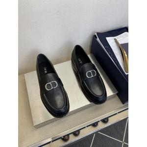 DIORブランド フェイクビジネスシューズ注目度が高いアイテム ついに登場 機能性もオシャレさも抜群..