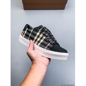 BURBERRY防热性に優れた NEW大変素敵 シンプルなフ...