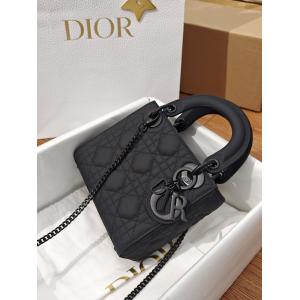 DIORバッグ今すぐ欲しい 楽しめる1着 特価祭コピー 品 ブランド..