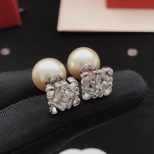 国内発機能的 定番人気のモデル コスパ最高のプライスコピー 商品 ブランドヘアアクセサリーLoewe..