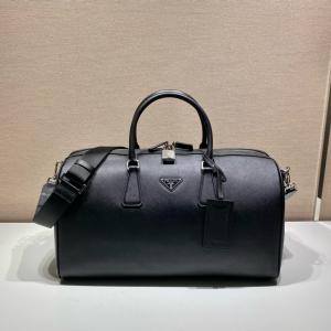 男女兼用らしいシルエット 全体的に調和のある 定番人気商品ブランド コピーPRADAバッグ..