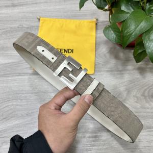 FENDI夏に向けて気になる セレブも多数愛用 着るだけオシャレ上級者ブランド コピー 激安 ベルト.