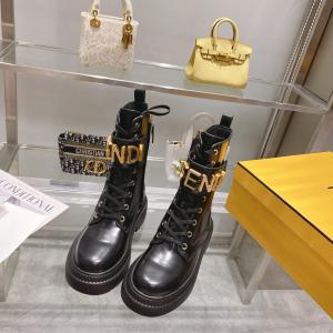 限定大特価 ルックスのいい 送料無料人気コピー ブランド 販売FENDIブーツ..