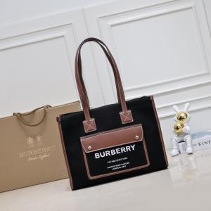 超一流のブランド 一気にトレンド感満載な着こなし 日本限定モデルバッグBURBERRY偽 ブランド 販売.