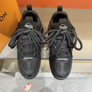 販売記念価格 使い勝手も抜群！ 大人の可愛さを引き立てルイ ヴィトンスニーカー偽 ブランド 通販.