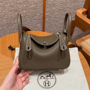 バッグエルメス特に話題なの上品　即完売 シンプルながら切れ味のいい 2026SS大人OKスーパー コピー ブランド 専門店.