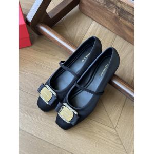 FERRAGAMOブランド コピー s 級大人可愛い主役アイテム：只限用于女人的衣服 おしゃれ感度が高い春夏トレンド 品良くおしゃれ    ..