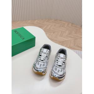 ブランド コピー ショップボッテガヴェネタスニーカー専用携帯ケース 最安値本物保証 春夏大人気セール..