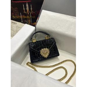Dolce&Gabbana偽 ブランド高級感のあるデザイン 先行販売 今年のトレンドカラー    ..