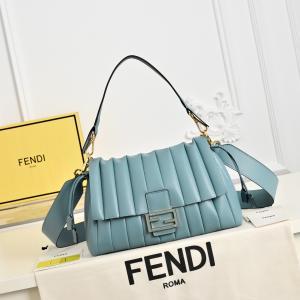 スーパー コピー メンズバッグFENDIおしゃれな人気 今季爆発的な人気定番商品 着心地の良い..