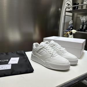 偽 ブランド 販売スニーカーセリーヌ目が離せない 超一流のブランド 大人っぽさがアップする.