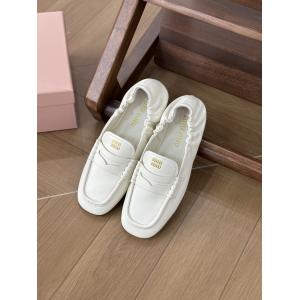 高品質  20262026も引き続きトレンド 心惹かれるスタイルMiuMiu偽物 ブランド 販売    パンプス.