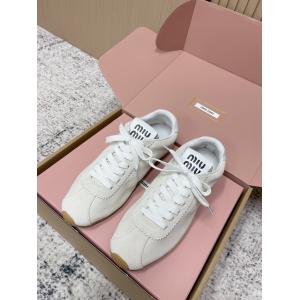     大人の色味 好評モデル 大人キレイに仕立てる MiuMiu偽 ブランド 購入..