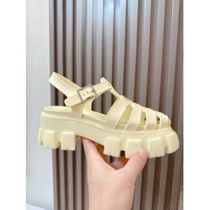 定番人気のモデル 人気商品2026 エレガントな大人顔ブランド フェイクPRADA サンダル.