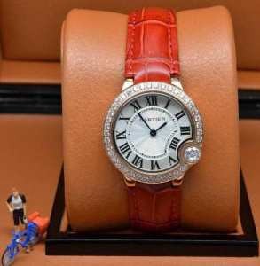 今からの季節にピッタリ！ 2015春夏物 CARTIER カルティエ スイスムーブメント クオーツ 女性用腕時計 9色可選