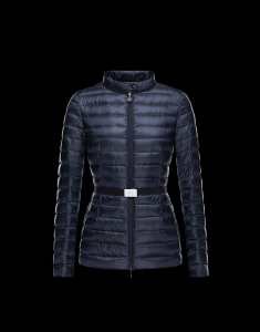 強い魅力を感じる一枚 2015 モンクレール MONCLER ダウンジャケット 腰の括れ 防寒