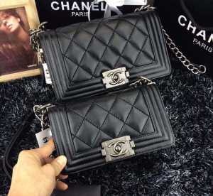 個性的なデザイン 2015秋冬物 シャネル CHANEL ショルダーバッグ 斜め掛けバッグ