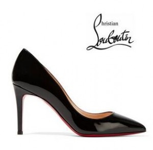 細足効果もバッチリなChristian Louboutin　...