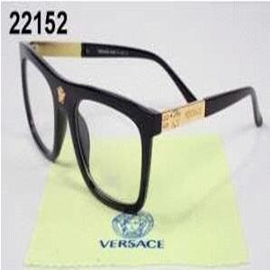 スタイリッシュな印象  2017春夏 ヴェルサーチ VERSACE サングラス