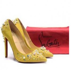 大絶賛のCHRISTIAN LOUBOUTIN モデル愛用 ...