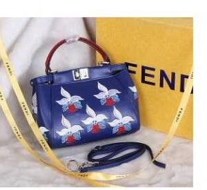 大人の魅力FENDI フェンディバッグ 米倉涼子　安全感のあ...