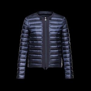 歓迎なレットショップ 2017秋冬 MONCLER モンクレール  保温効果は抜群 ダウンジャケット