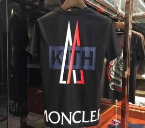 MONCLER 100%新品 モンクレール Ｔシャツ 偽物 夏ファション 限定特価 快適 オシャレ 定番 黒 半袖 服