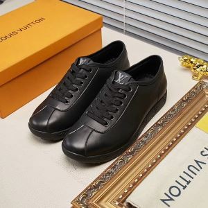 ルイ ヴィトン2018限定モデル LOUIS VUITTONランニングシューズ上品な印象