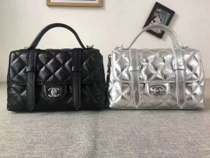 海外モデル シャネル2018年度 CHANEL 2色可選人気爆発新品ショルダーバッグ