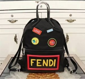 リュック、バックパック大人気商品フェンディ FENDI 超人...