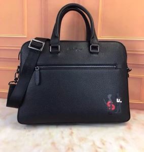 人気急上昇サルヴァトーレフェラガモ ビジネスバッグ人気商品新色登場！ FERRAGAMO