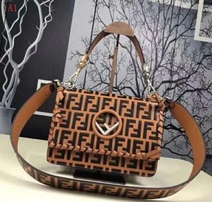 FENDI フェンディ 人気ブランドランキング ショルダーバ...