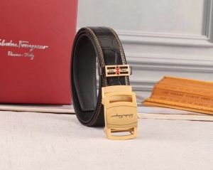 上質な素材採用 超人気大特価  FERRAGAMO サルヴァ...