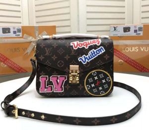 ショルダーバッグ　秋冬話題アイテム　大特価完売品！　人気売れ筋商品　ルイ ヴィトン LOUIS VUITTON