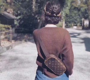 存在感絶大　定番の魅力　韓国高級服　ルイ ヴィトン LOUIS VUITTON  ショルダーバッグ