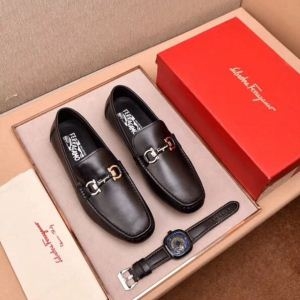 2018激安セール最高峰 カジュアルシューズ  上品な印象 FERRAGAMO サルヴァトーレフェラガモ 超人気大特価