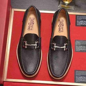 人気商品新色登場！ カジュアルシューズ FERRAGAMO ...